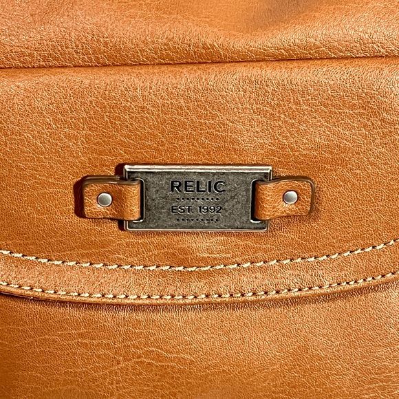 Pre-Owned Relic Shoulder Bag with Woven Straps - Picture 2 of 13